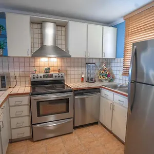 Oceanview Lighthouse Apartment